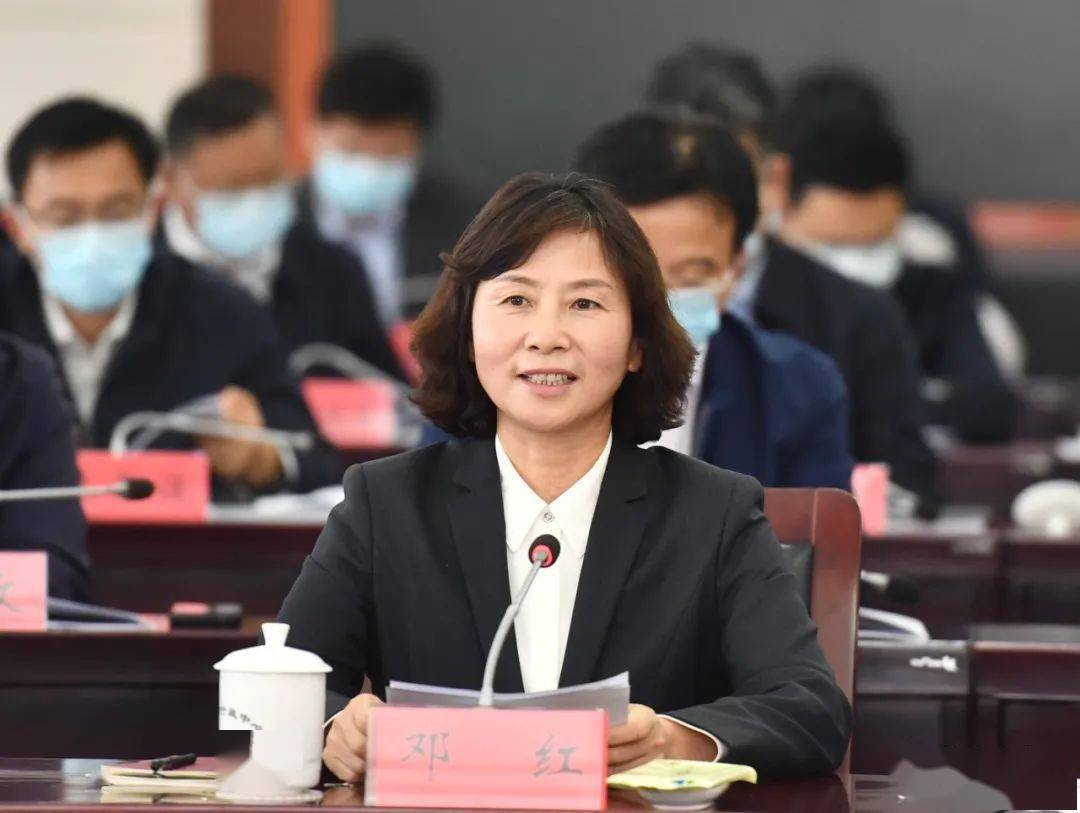 市委常委会召开扩大会议:传达学习贯彻党的二十大精神