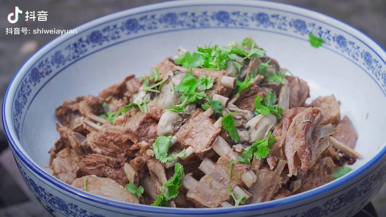 软烂入味吃着痛快 羊排 生蚝 农村美食_农村_阿远_美食