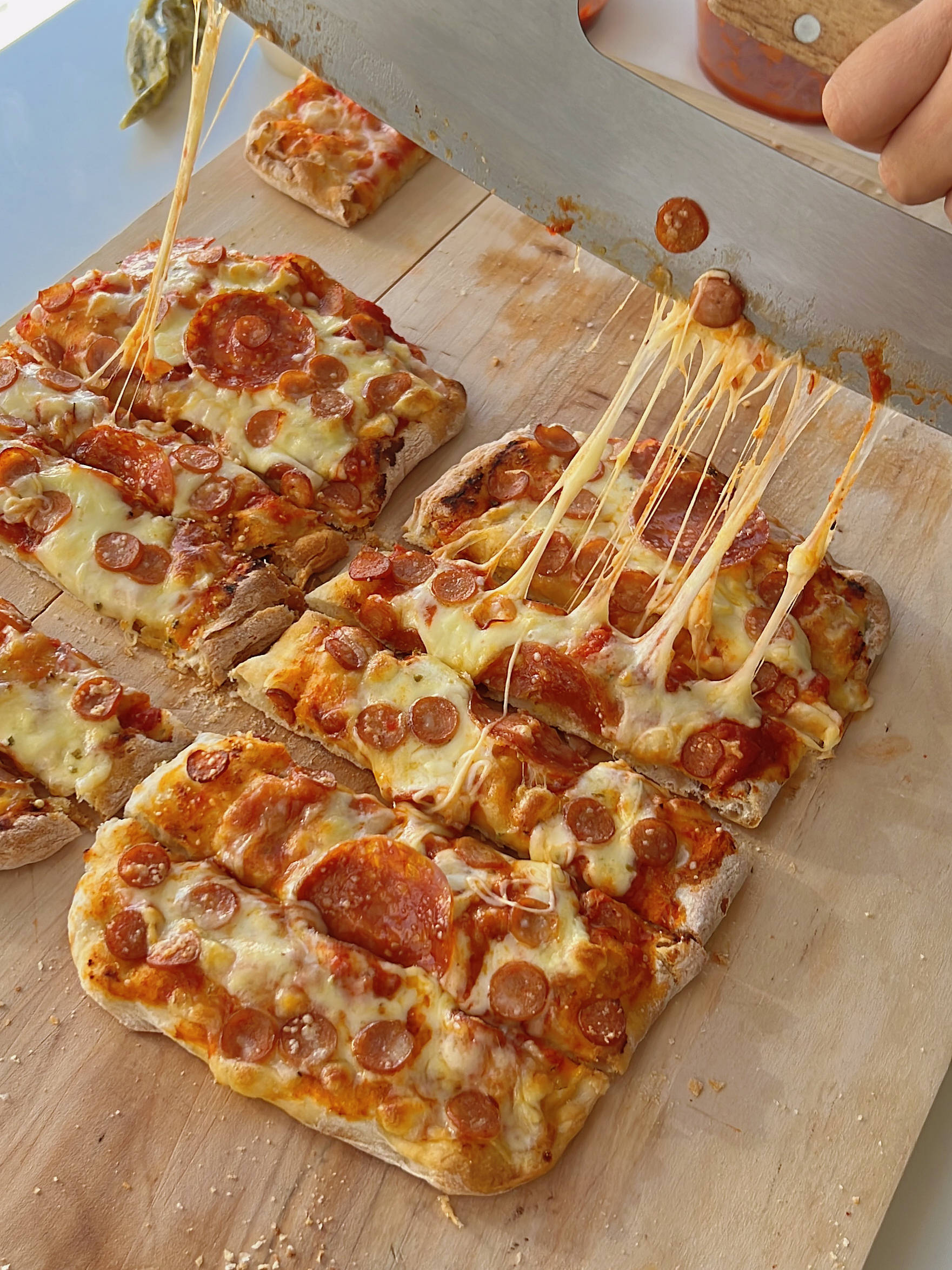 成立一年卖出数十万份速冻披萨,果子和肉如何让披萨走进寻常生活家