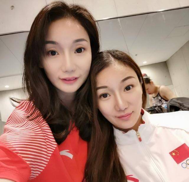 27岁因潜规则退役,共同举行水中婚礼_蒋文文_蒋婷婷_花样游泳