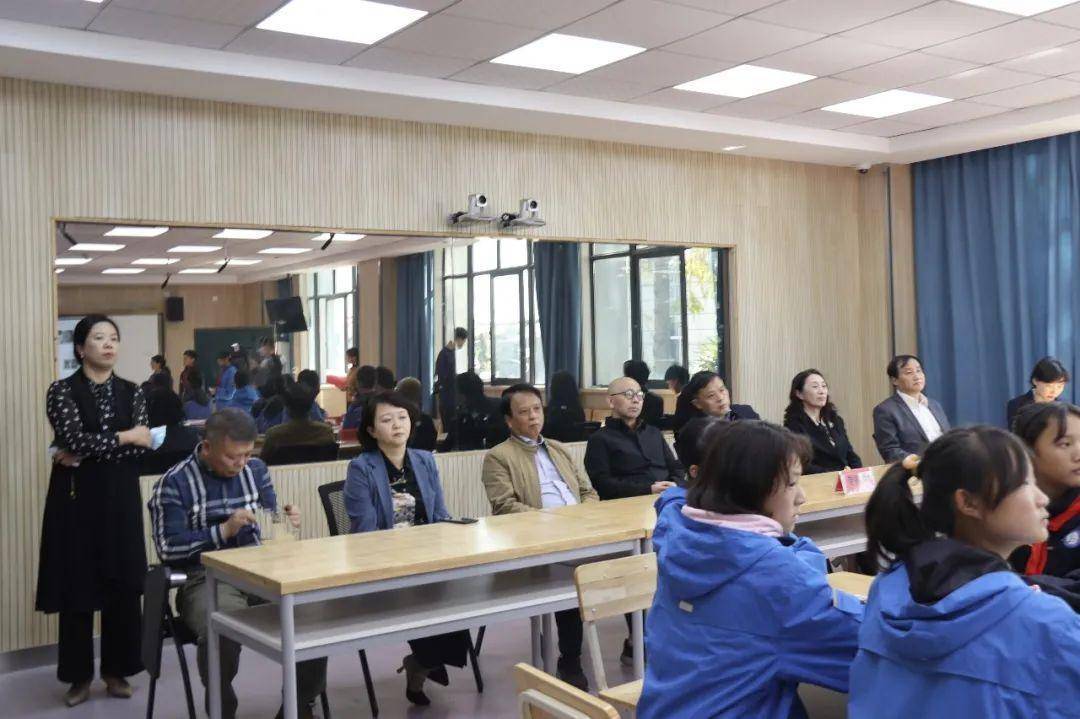 南京市八卦洲中桥中学顺利通过"勤·健劳动"特色项目评估验收_给予