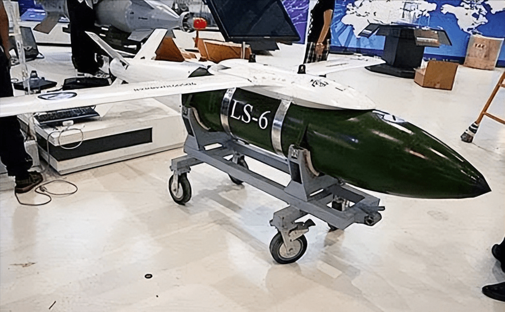 中国装备志——雷石6滑翔制导导弹_精确制导炸弹_服务_北斗