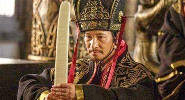 古代大臣上朝时,手上都会拿一块"笏板"?它有何作用?_等级_天子_时候