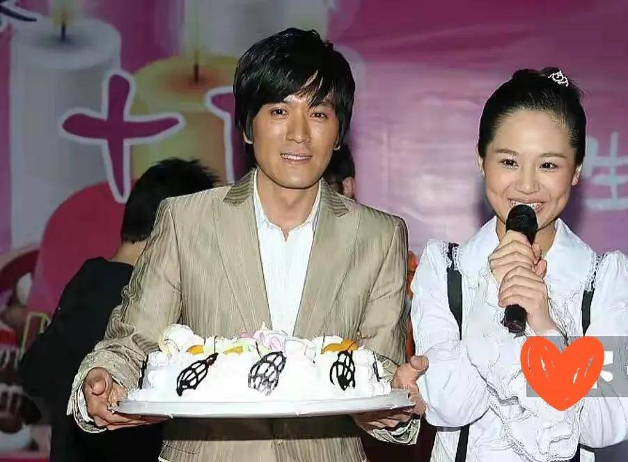 16岁生日那天,杨子为杨紫举办了隆重的半成人礼,不仅邀请媒体大肆宣场