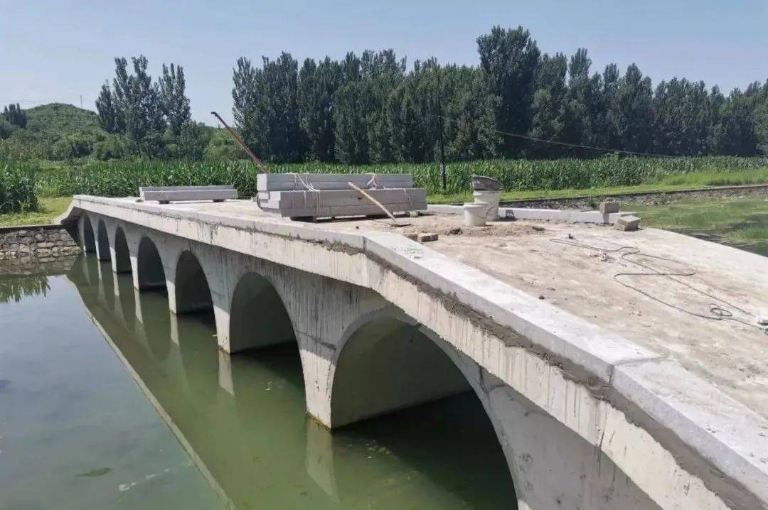 易县:驻村修建水泥桥,搭建检民连心桥