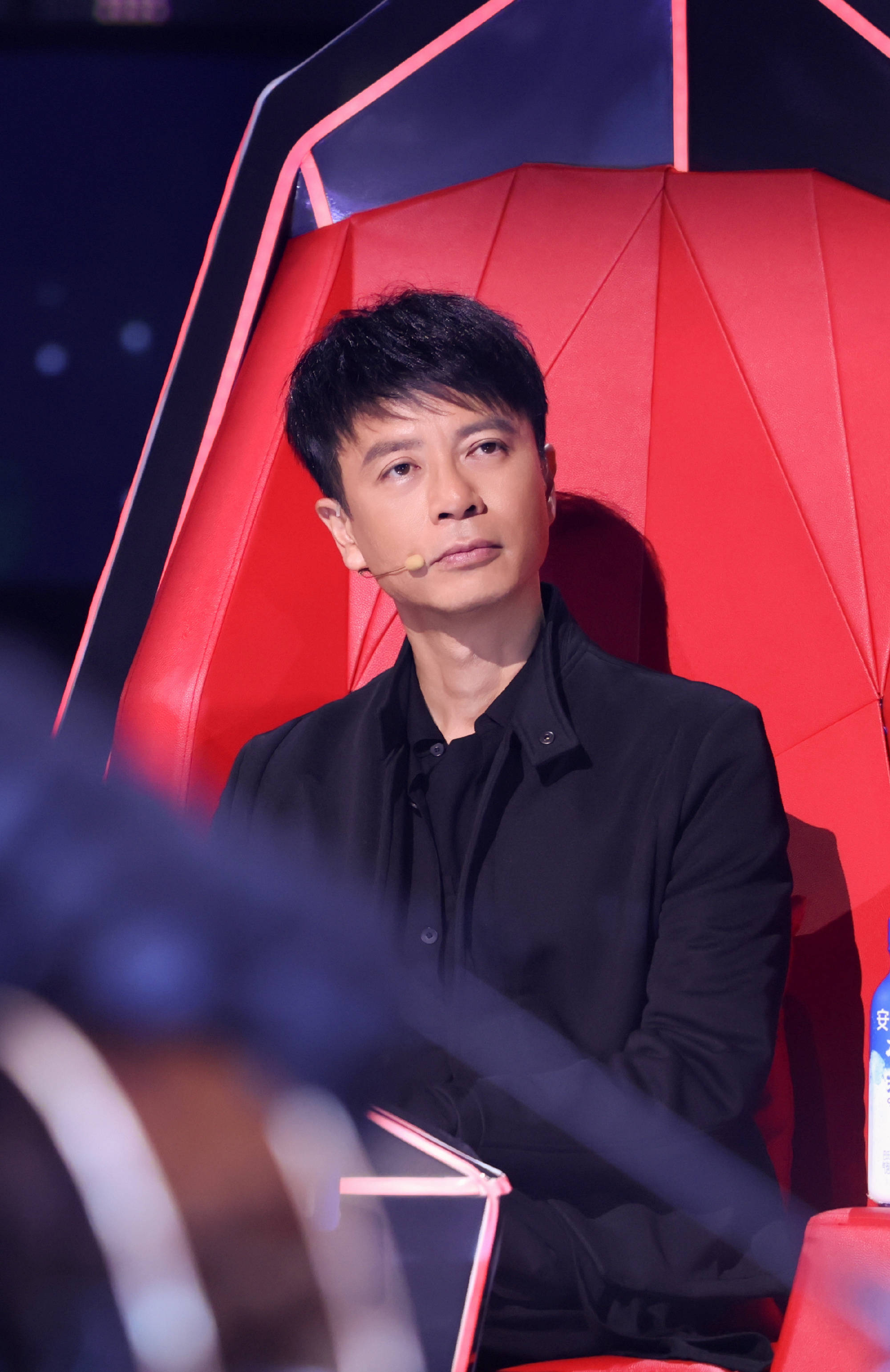 《中国好声音》收官李克勤战队获得总冠军刘德华现身颁奖