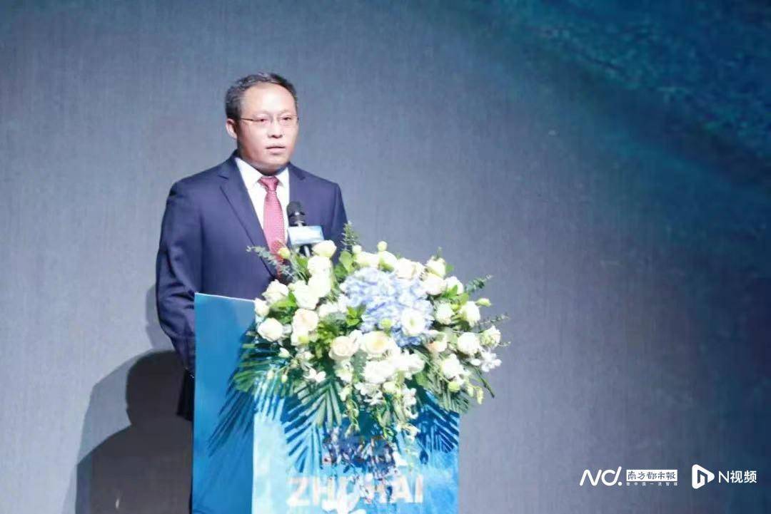 市委副书记李彬宣布第二届珠海艺术节开幕.