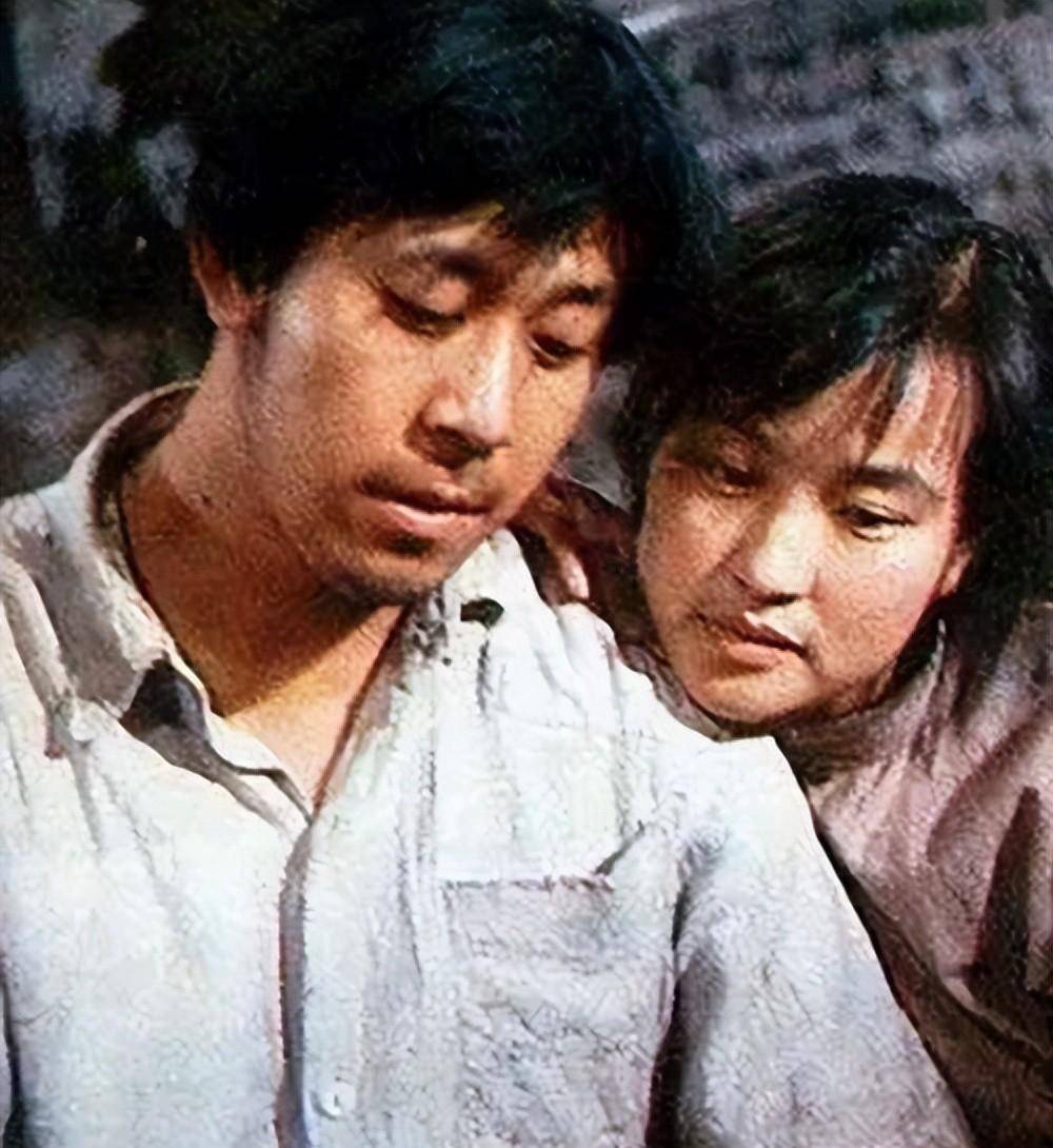 谢晋的《伤痕三部曲》开创了疤痕电影艺术的先河_宋薇_罗群_玉音