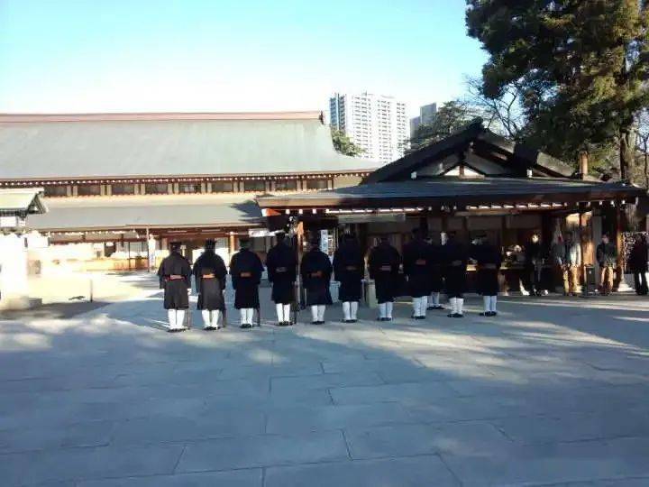 日本靖国神社里面都摆有哪些"牌位"?_陆海军_绞刑_大将