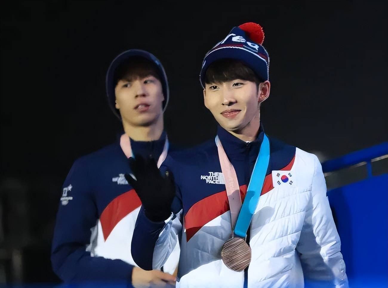 这一切要从他跟韩国短道速滑名将黄大宪之间的纠纷说起,具体纠纷大家