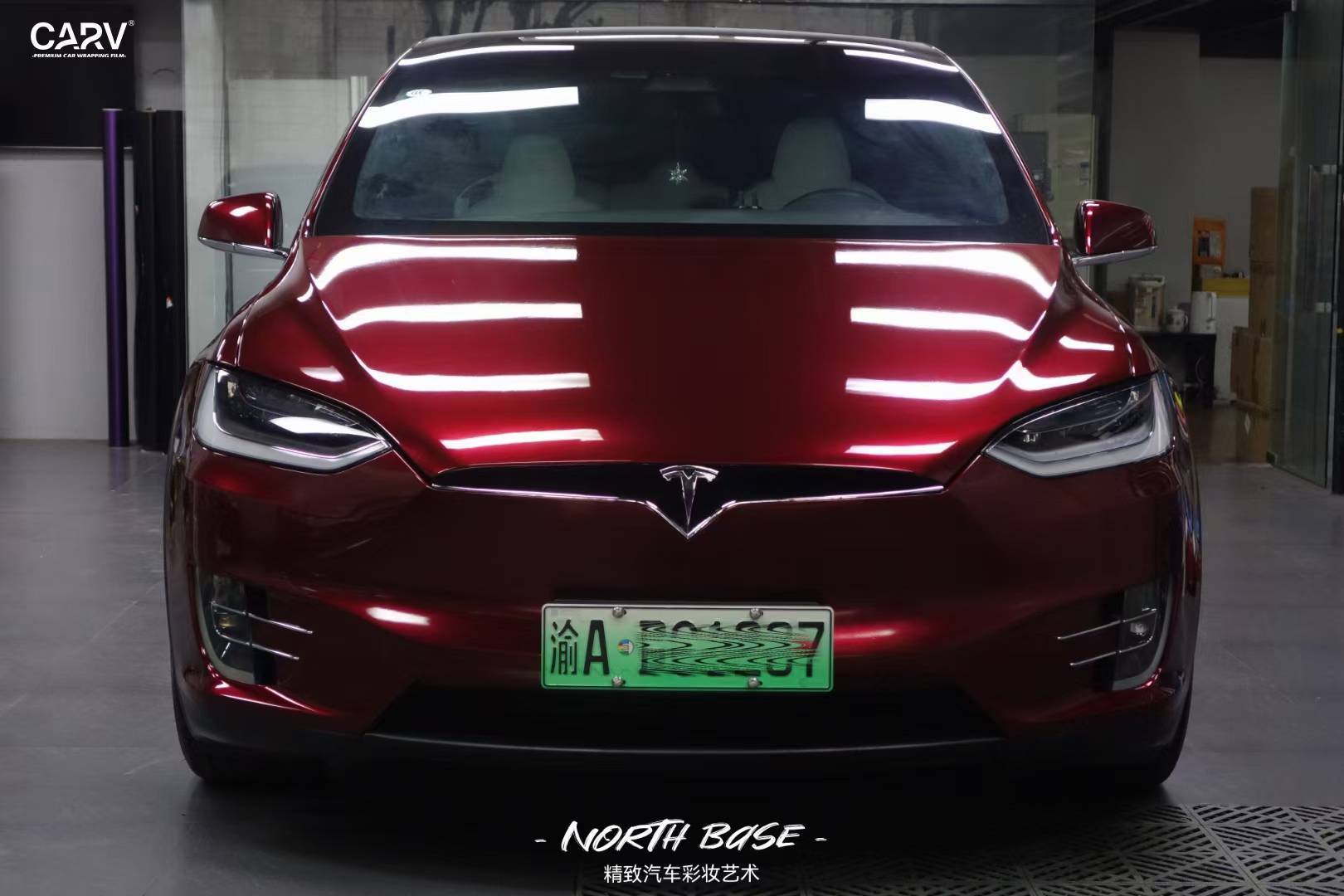 特斯拉modelx卡孚carv改色膜pet龙血红,偏暗的红色系_搜狐汽车_搜狐网