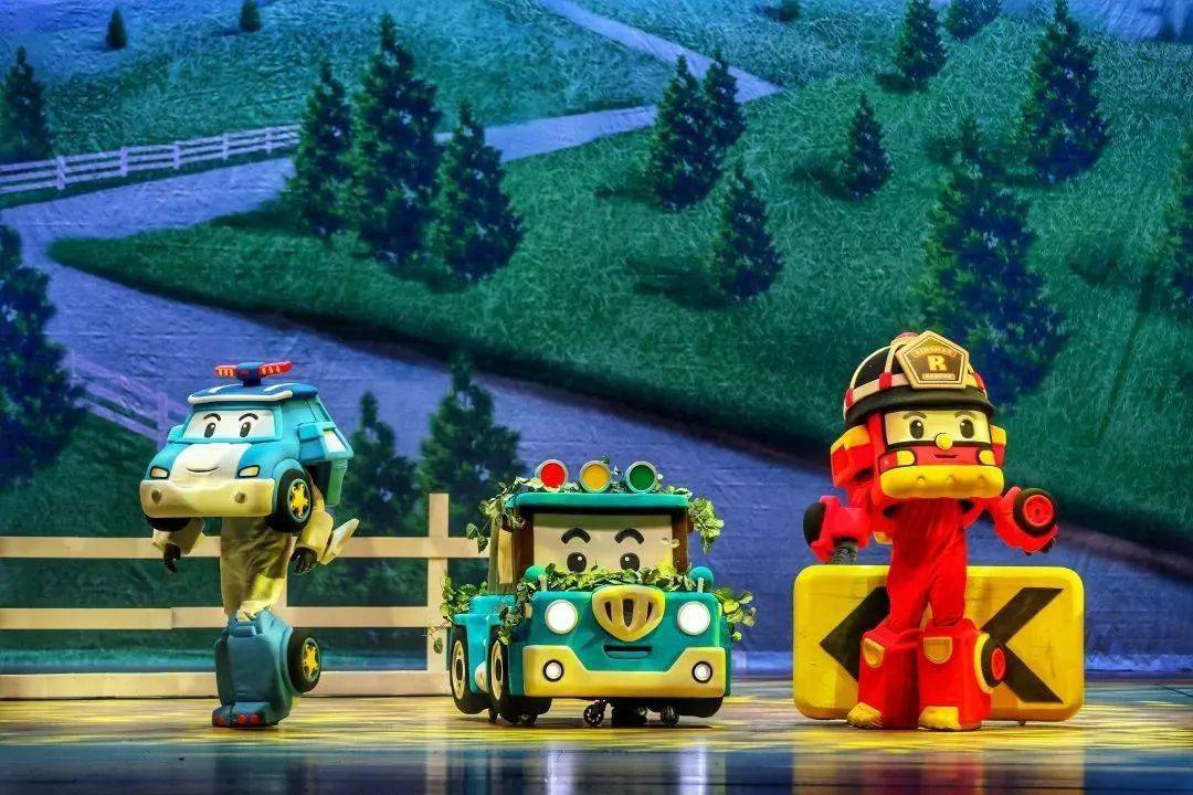 明日开票 | 警报响起,警车珀利救援出动啦!_变形_好朋友_正版