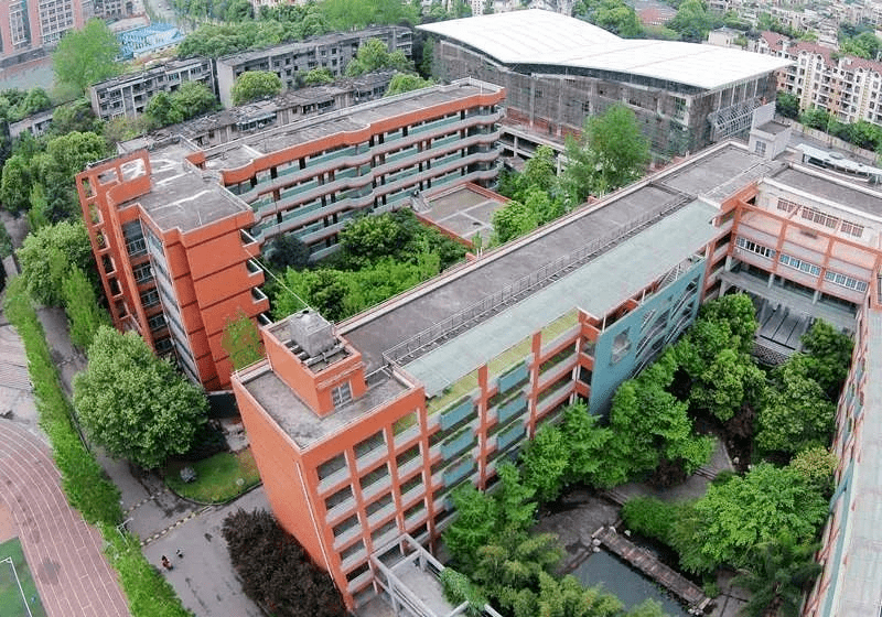 川师附中70年办学历史,却是锦江区最年轻的高中!