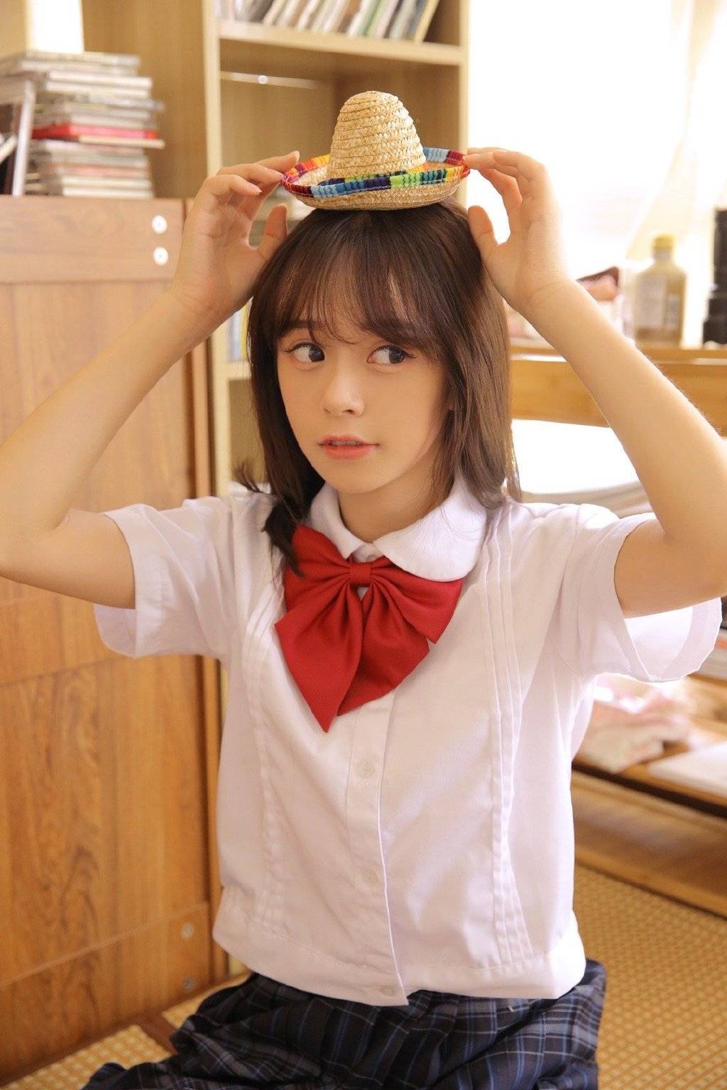 清纯jk制服校服少女室内可爱搞怪写真手机壁纸