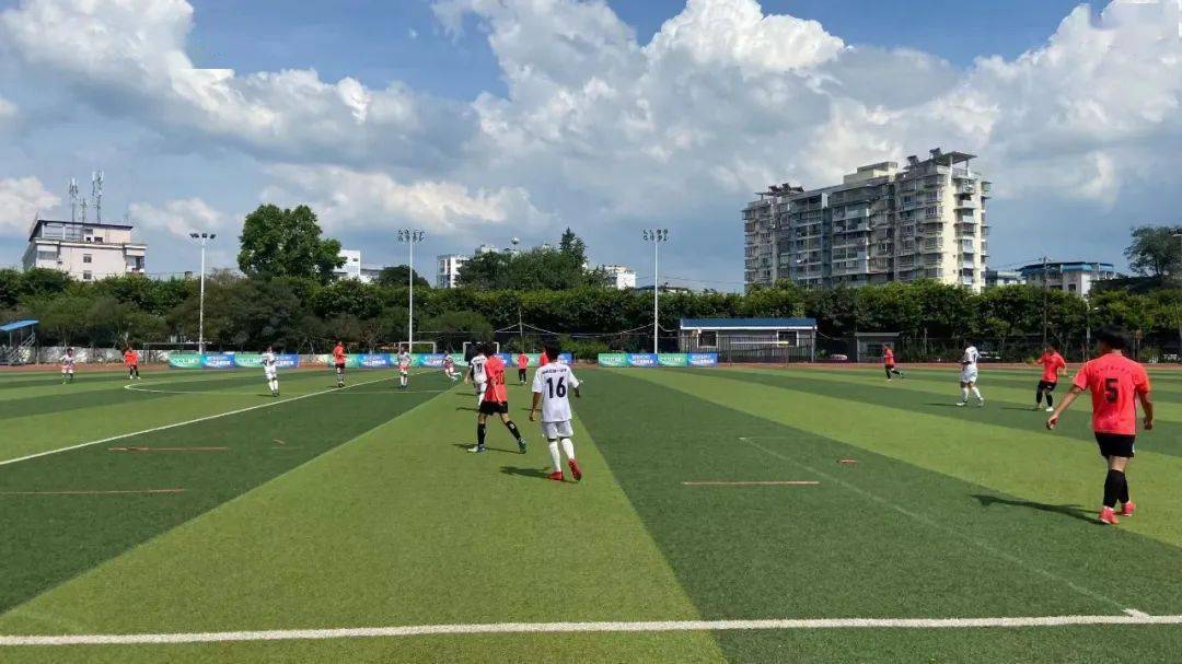 【桂林三金·漓江杯战报】第一中学6比0又一大胜,继续占据积分榜首