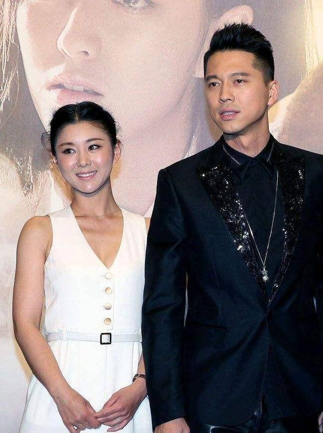 王雷和李小萌举行婚礼,这哥们一激动忘词了!