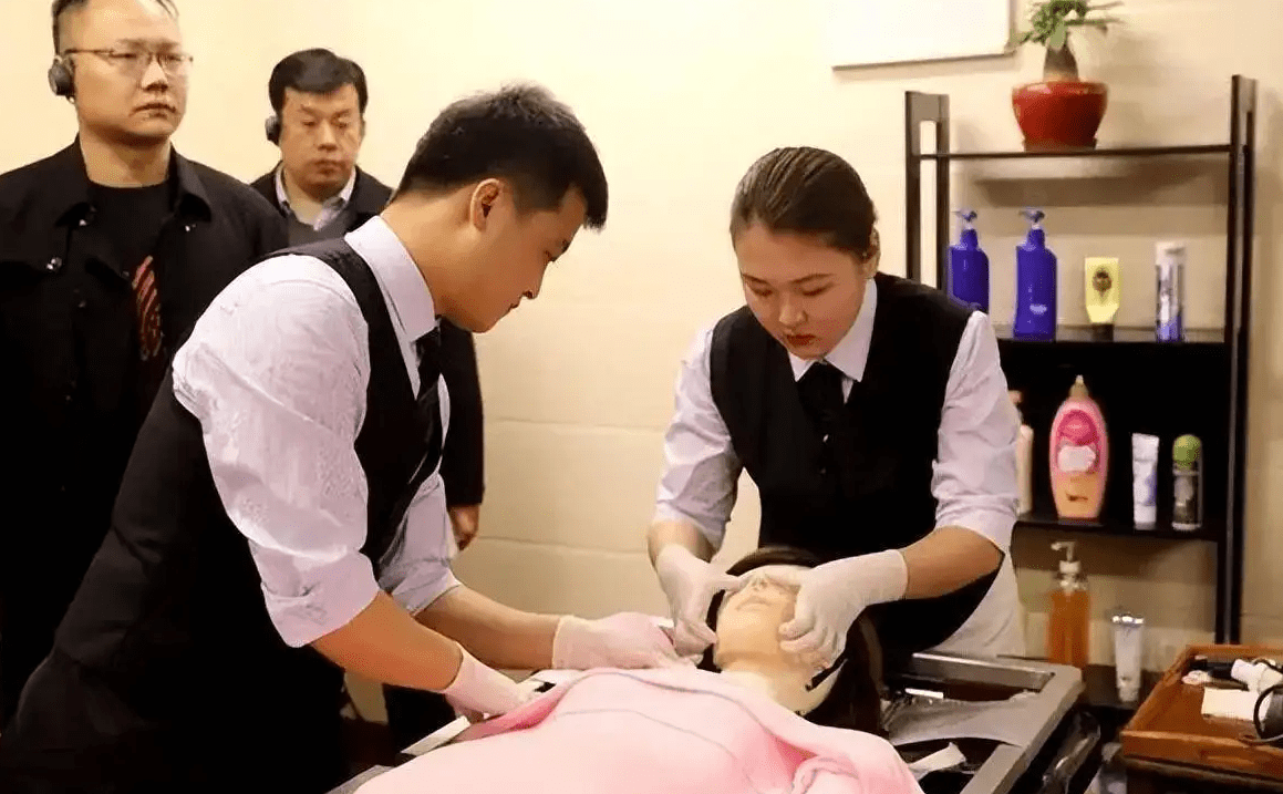 人才缺口较大的"铁饭碗"——殡葬专业,胆大心细的同学可以报考_待遇