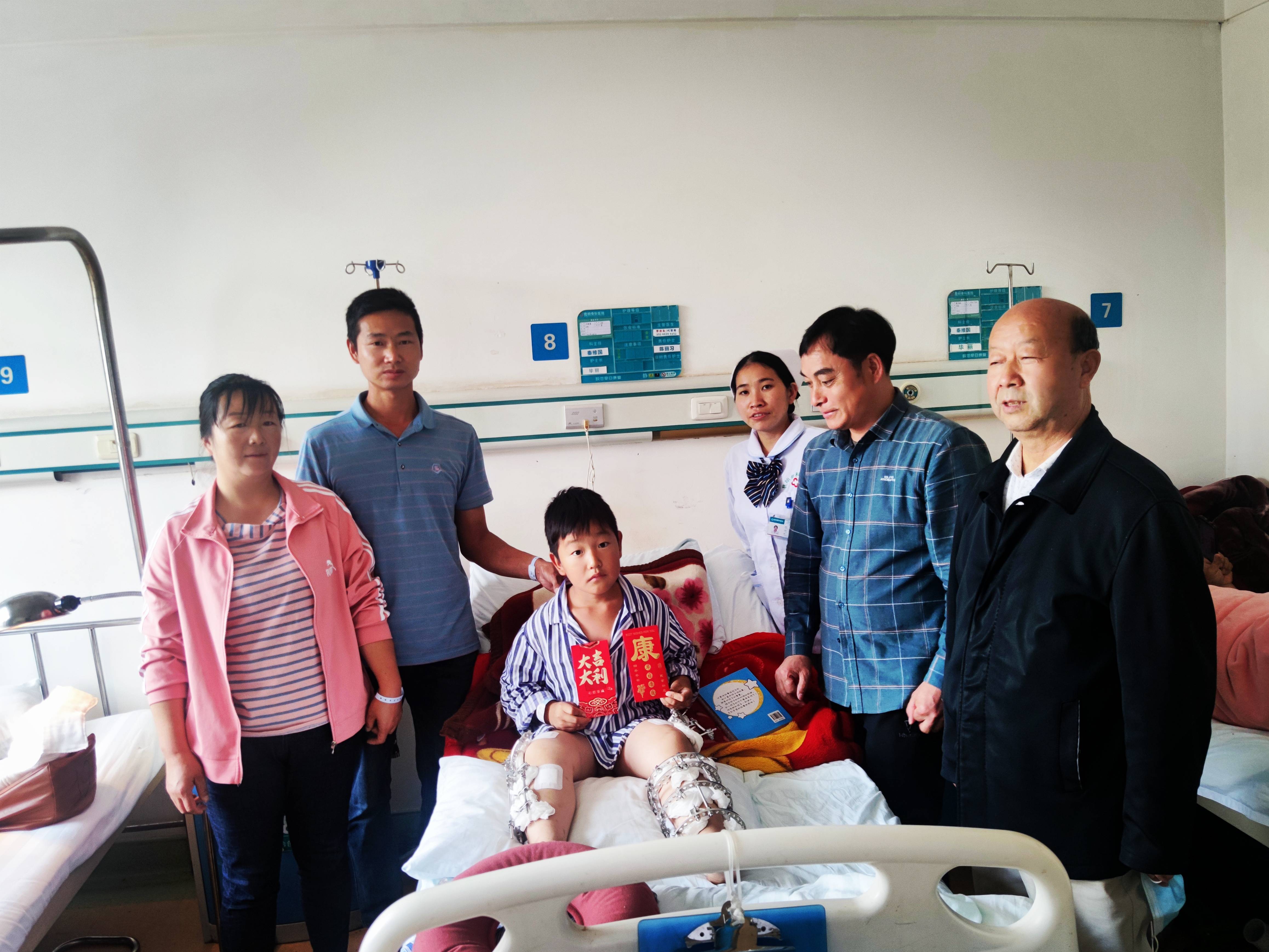 爱心人士沈德富助力山区小学生手术康复_代胜睿_昆明_张春花