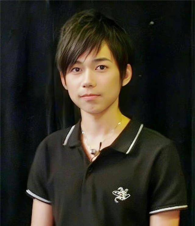 年轻苏醒美强惨既视感,丁真直播纯美,肖战写真太帅了_时候_因为_少年