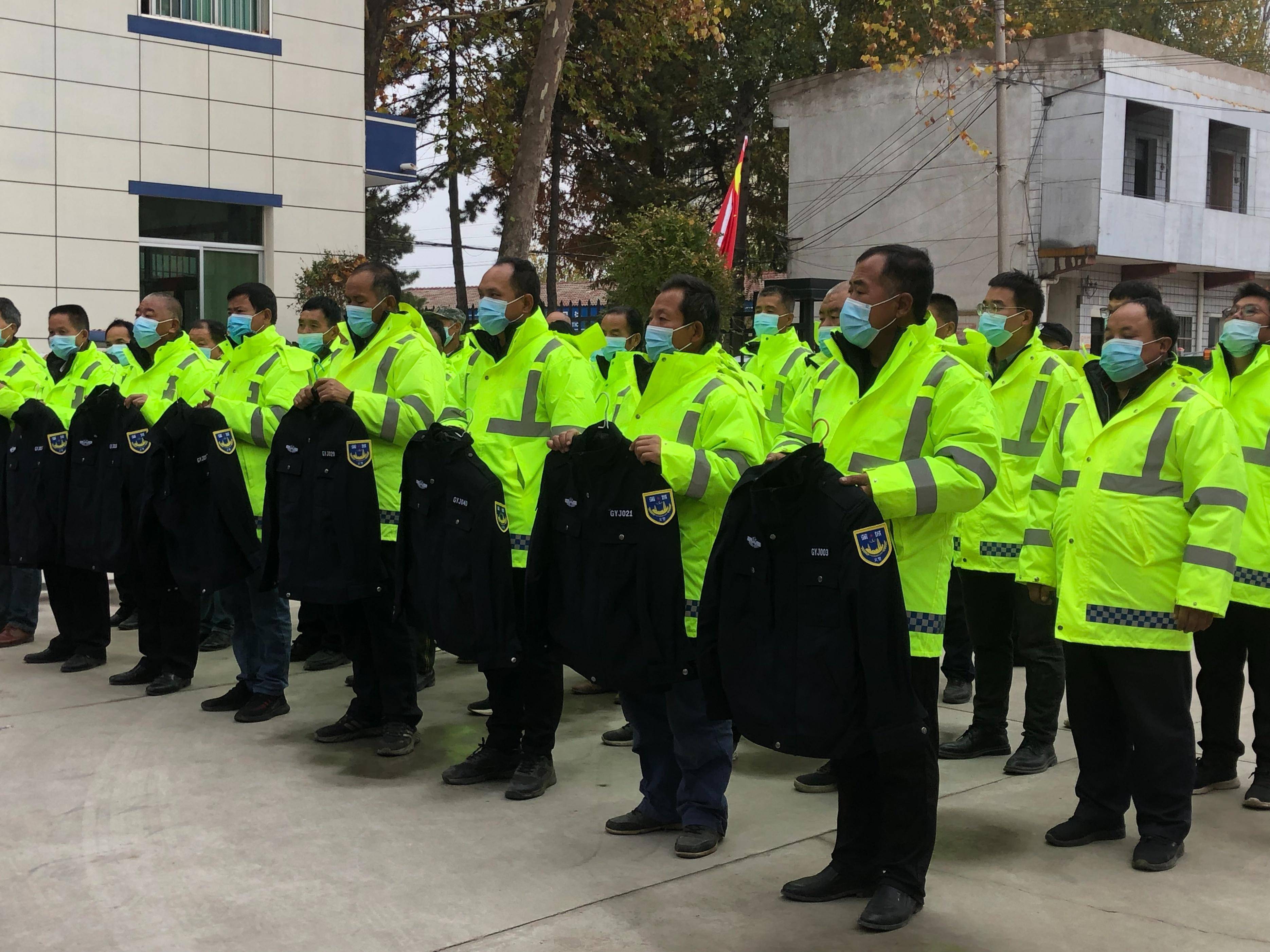 蒲城县公安局高阳派出所举行义警服装发放仪式_建设_工作_警队
