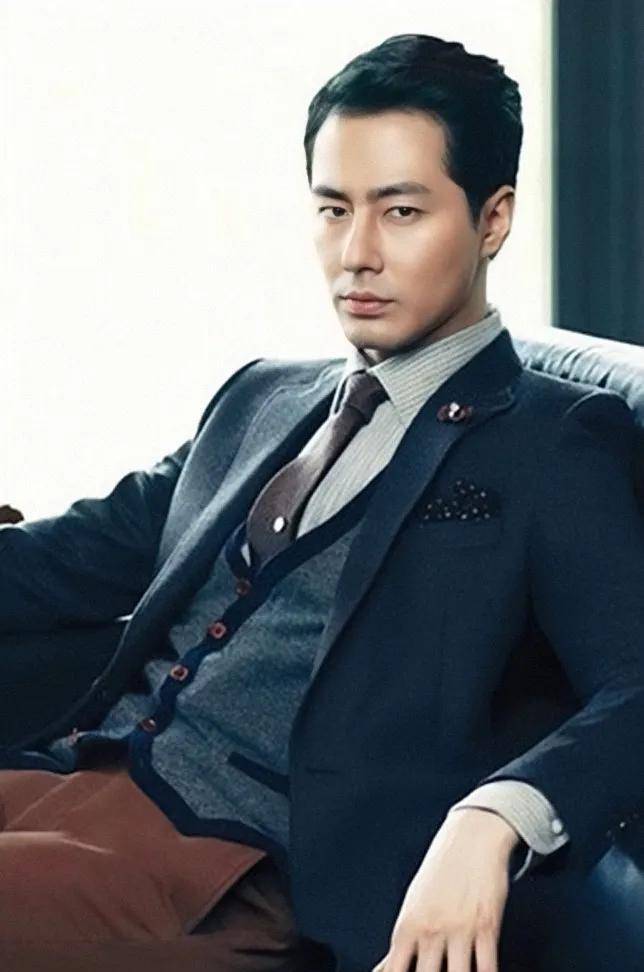 囊中金敏喜后与比自己小六岁,模特出生的小鲜肉李秀赫(李洙赫)在一起