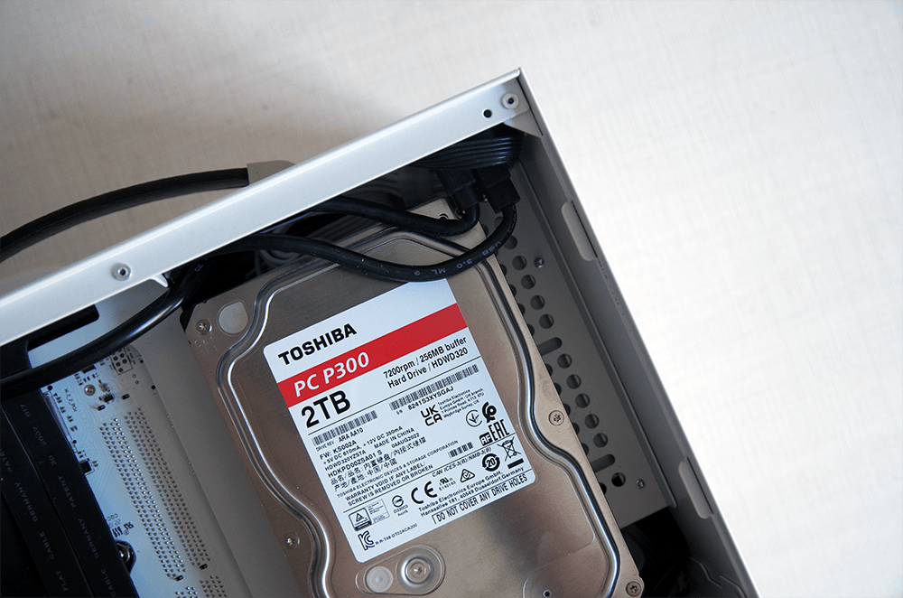 东芝p300新品机械硬盘闪亮登场,256m高速缓存的它让数据存储更快_读取