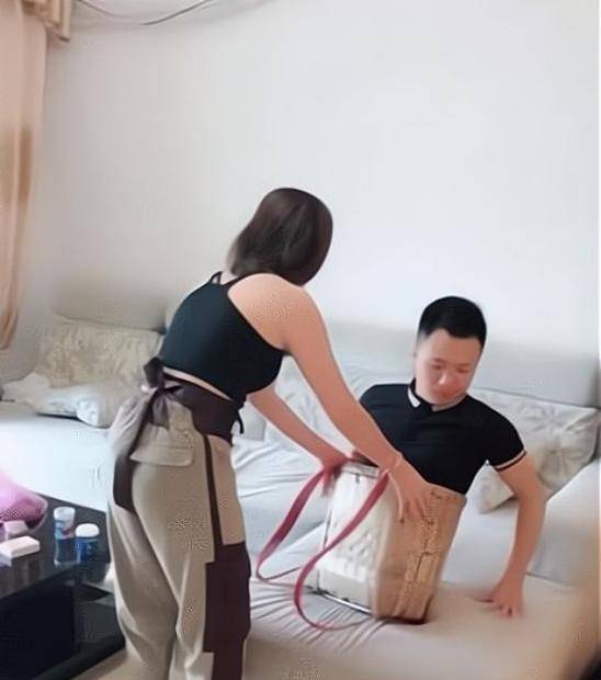 曾经走红的"连体夫妇",无腿丈夫另寻新欢,独臂阿娇一人带女儿_小波