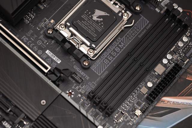 Zen 4新平台性价比中端主板,技嘉小雕B650M AORUS ELITE AX评测体验