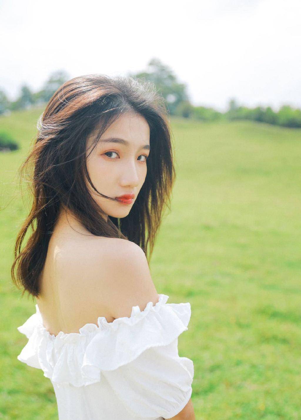 夏日户外写真,笑容治愈十分养眼_爱美_时尚_写真