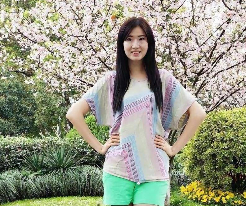 97米女篮梁天云嫁东北小伙,家里门框低,公婆为她拆房门_王金宝_张佳迪