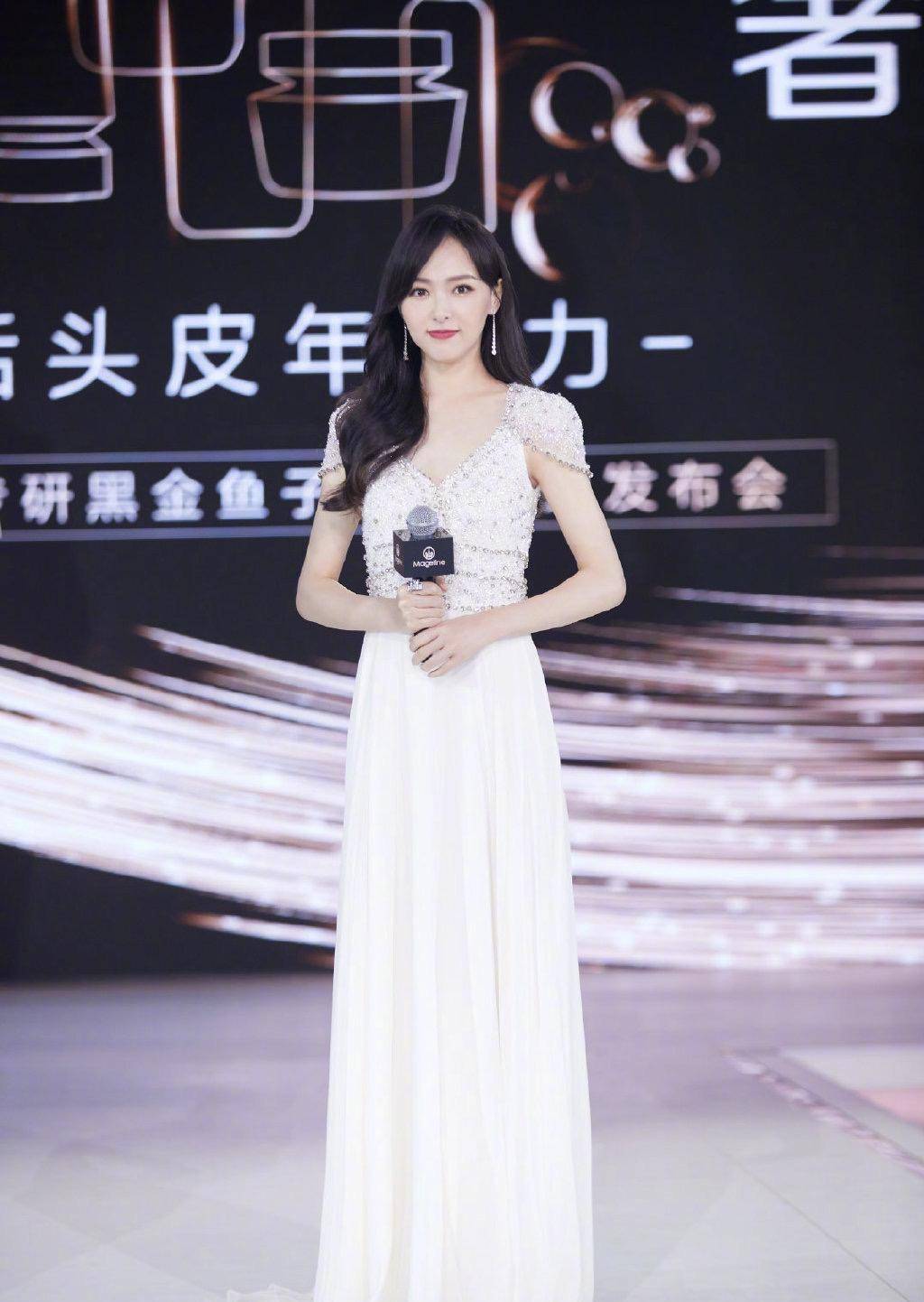 唐嫣的美颜真叫人移不开眼!