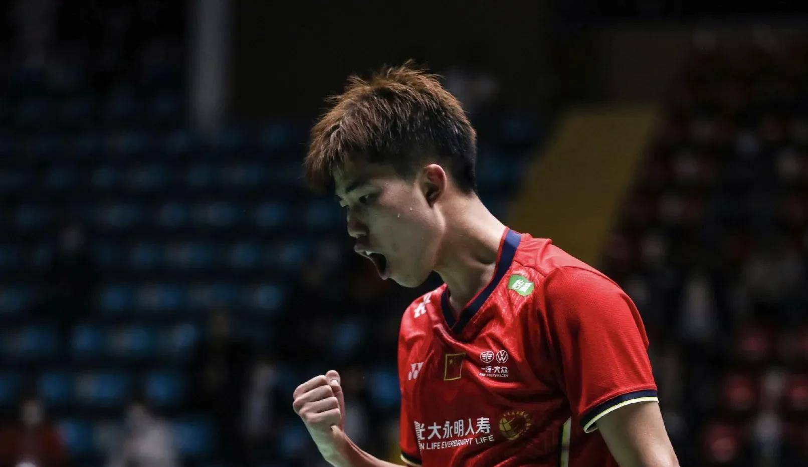 羽毛球亚锦赛菲律宾挥拍,国羽首日大获全胜,何济霆周昊东一轮游_选手