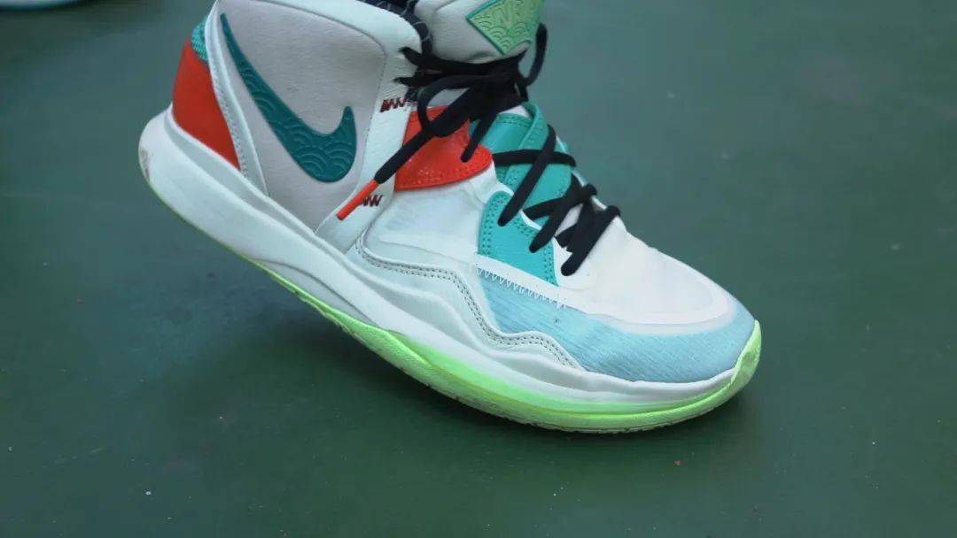 深度解析 测评 欧文8 / 欧文9_气垫_包裹_的设计