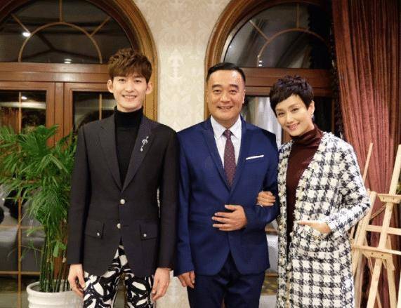 过不少大明星的妈妈,曾经在《一起来看流星雨中》饰演过张翰的妈妈