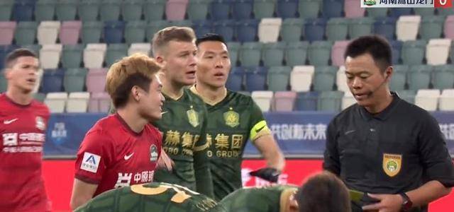 2-1！北京国安爆冷击败河南嵩山！张玉宁进球，斯坦利换人出奇效