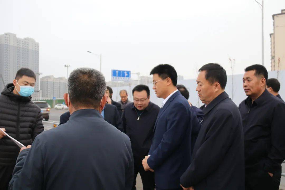 临朐县县长陈诚带队到城关街道现场调度城市建设重点项目