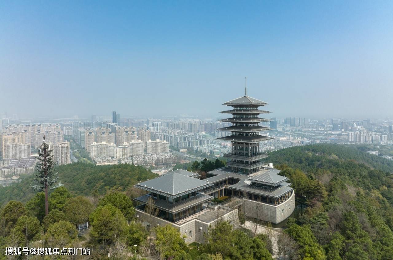 3千米內臨平體育公園,東湖公園,皋亭山景區,燕子湖生態溼地公園,半山