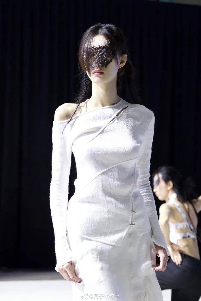 周子琳_风格_身高