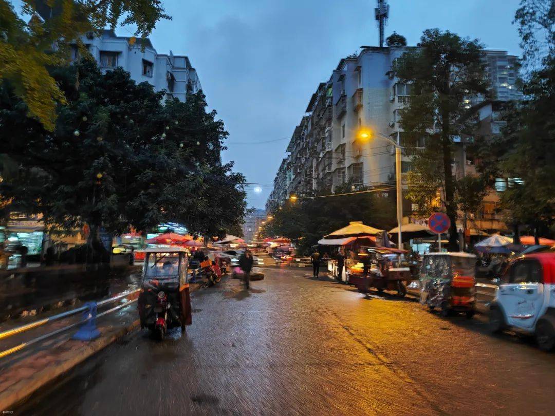 资阳的夜晚,是什么样子的?_城市_公园_夜景