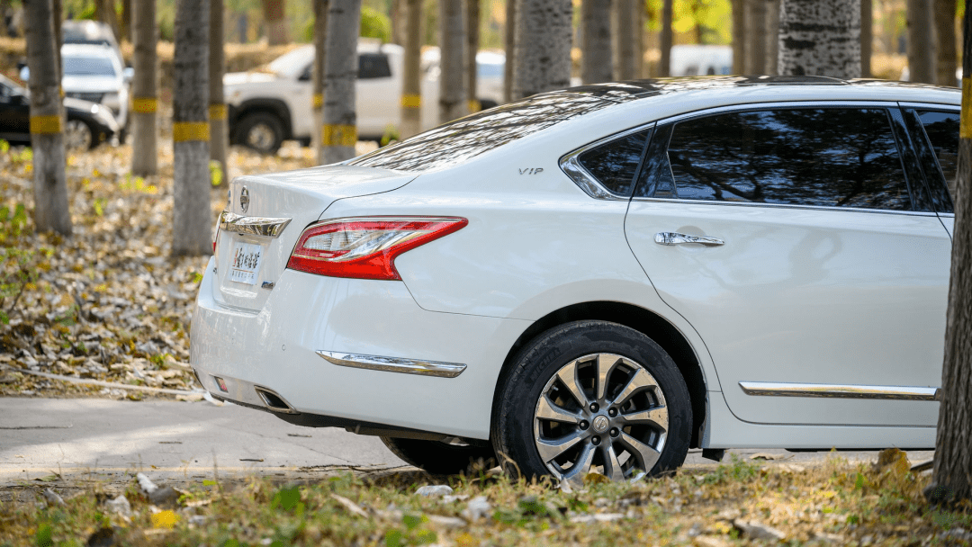 【路试笔记】十多万入手移动沙发中的vip——二手日产 天籁公爵_搜狐