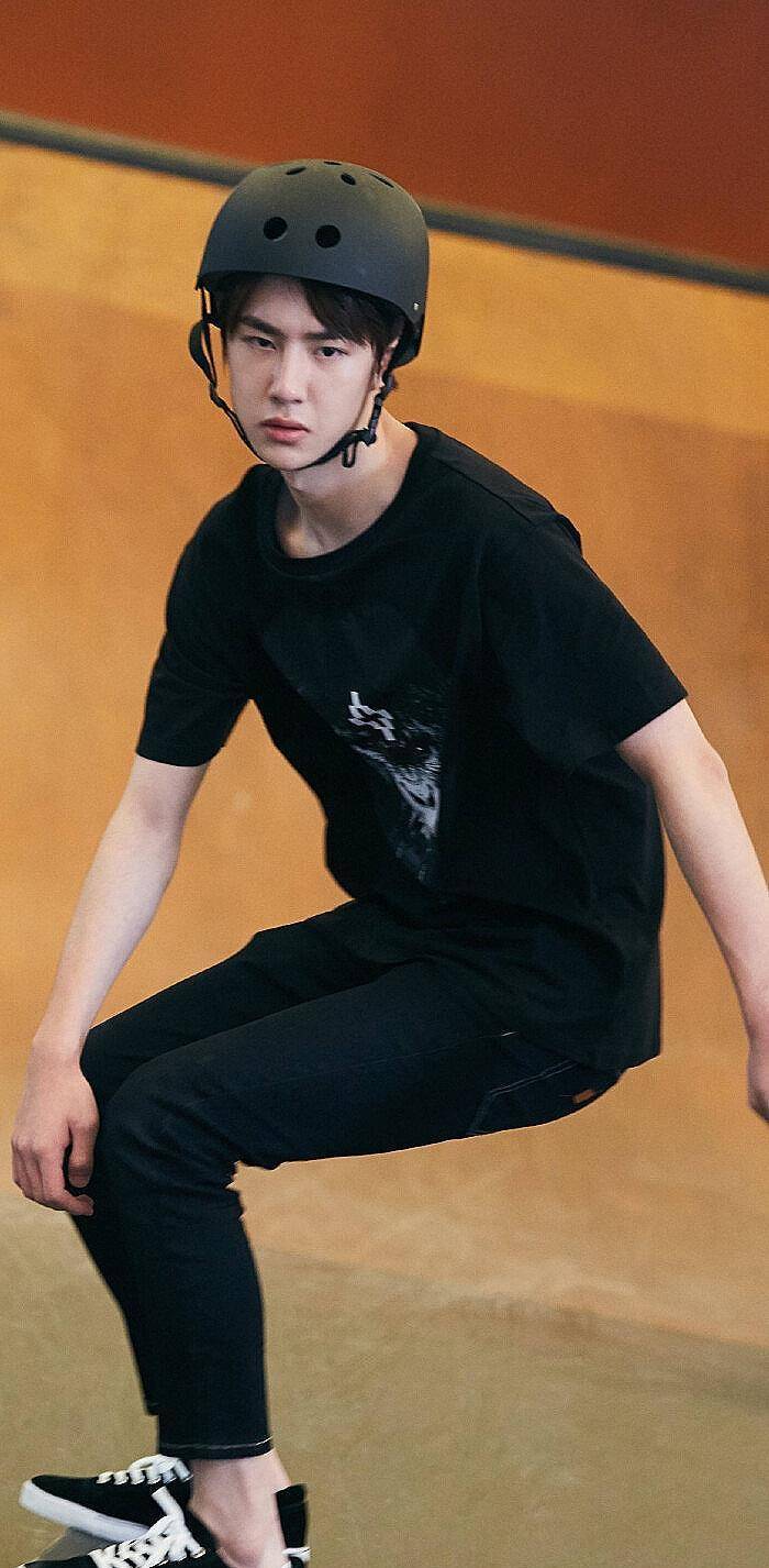 王一博在剧中的演技也是可圈可点,其中还有和陈乔