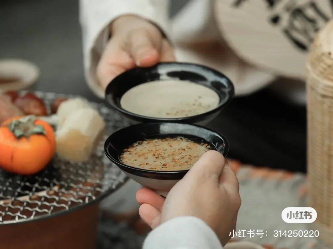煮茶又煮酒,围炉配万物_泥炉_图片_来源
