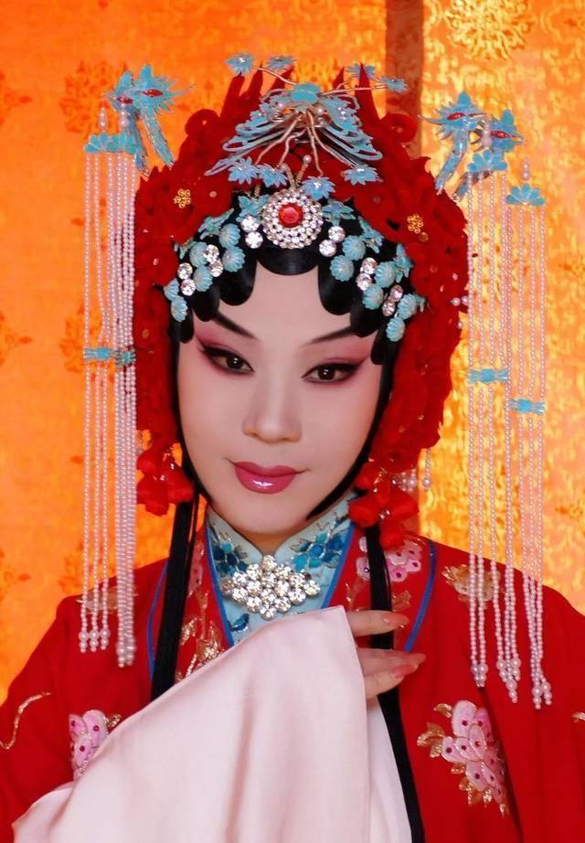 "十个青衣九个程,人人都唱春秋亭",《锁麟囊》快唱的烂大街了_程派