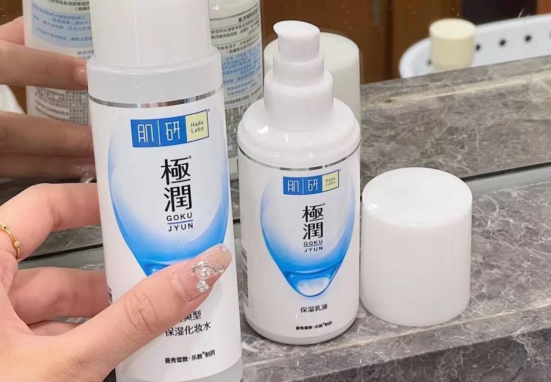 热门水乳套拆怎么选？欧莱雅提亮、肌研保湿，国货也很冷艳