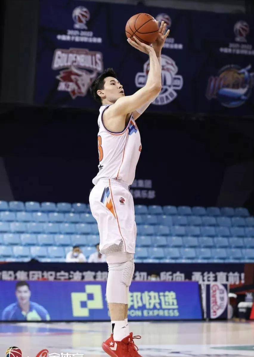 阿不都沙拉木首秀9分,法尔4盖帽,新疆94-81大胜宁波_篮板_塔克_助攻