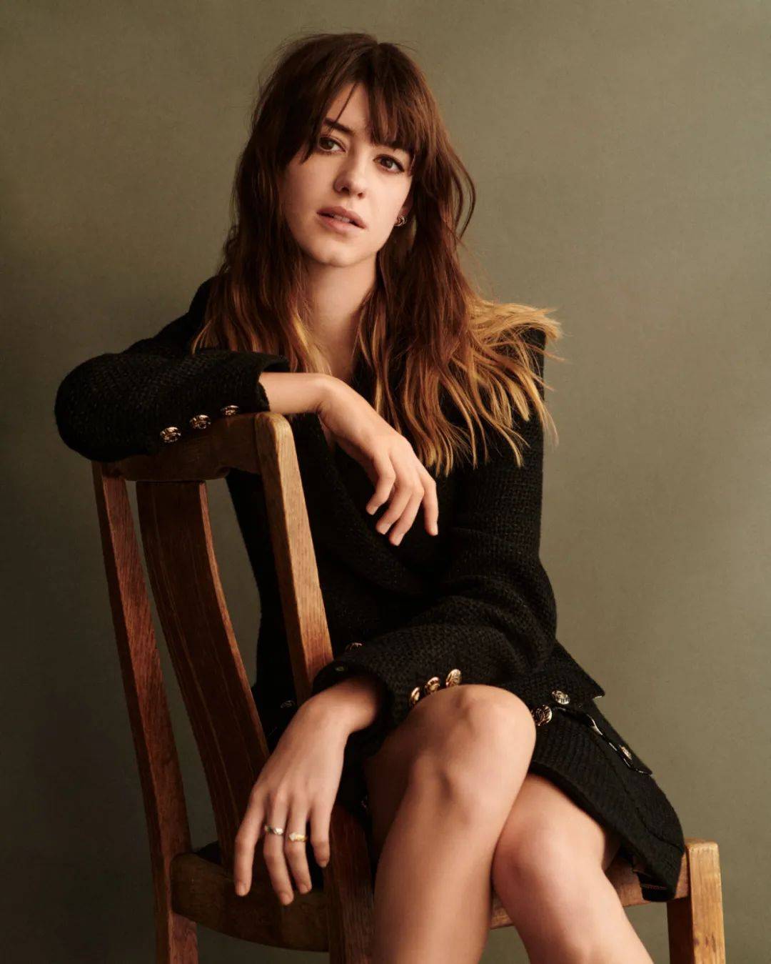 黛西·埃德加-琼斯专访q:《沼泽深处的女孩》和《正常人》一样都是