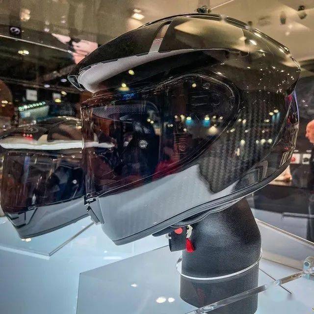 airoh与autoliv合作推出世界上第一款内置安全气囊的概念头盔_处置