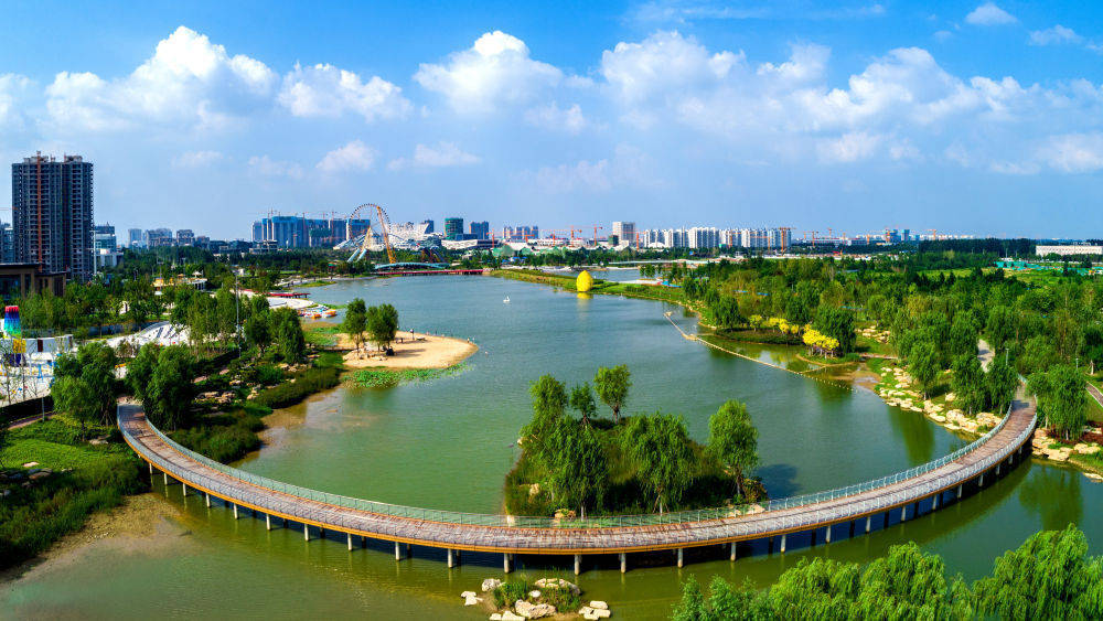 山東省濟寧市鴻雁湖公園景色.↑山東省濟寧市微山湖南陽島溼地景色.