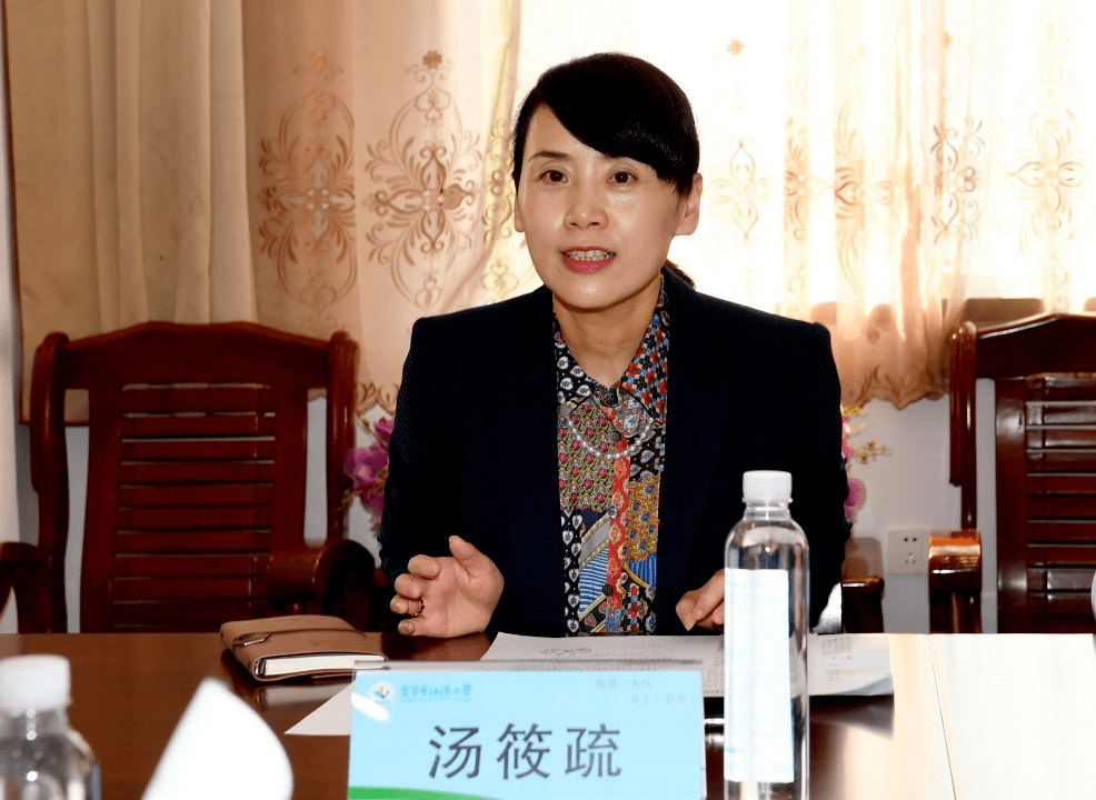 省教育厅副厅长汤筱疏来金调研校园足球改革发展工作