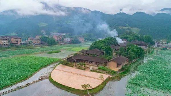 第七届“芙蓉杯”全国文学大赛入围散文做品—《​诗意的荷与大田古村的幻美》